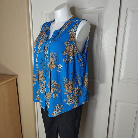 Torrid Crepe Tie-Front Floral Button-Up Sleeveless Top sz 3 - Picture 7 of 11